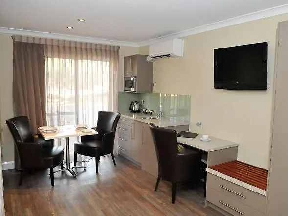 Bentley Motel Perth 4*,